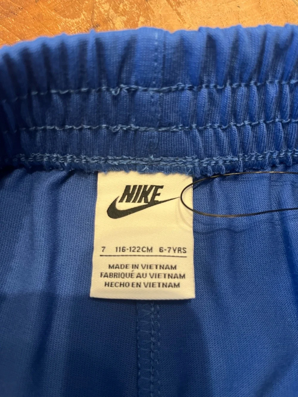 NWT Nike Boys 2 Piece Shorts Set - Picture 5 of 6